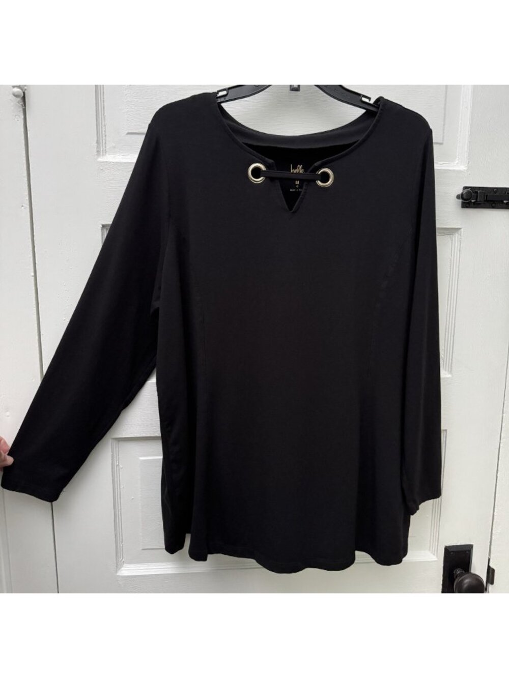 Belle by Kim Gravel 1X Black TripleLuxe Curvallusion Grommet Top